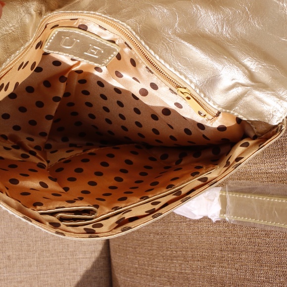 UE vegan leather clutch - Picture 2 of 8